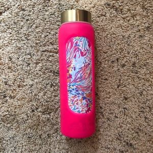 Lilly Pulitzer glass water bottle silicone cover